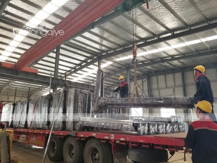 第三批新疆公交候車亭發(fā)貨案例配圖一