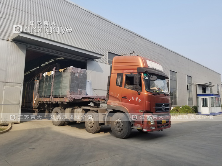 河南省智能公交候車亭發貨圖三