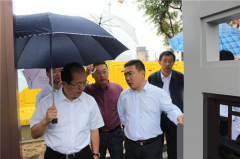 宿遷副市長視察黃河南路公交站臺樣亭設置情況