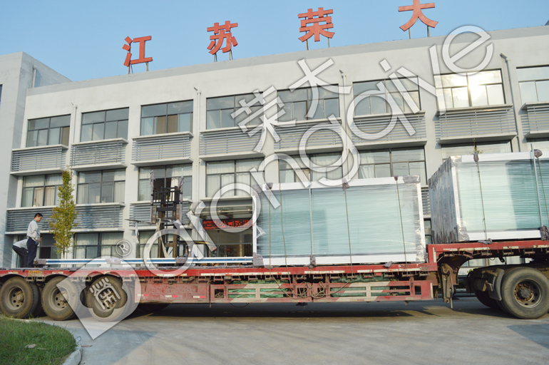 廣西公交候車亭裝車圖二