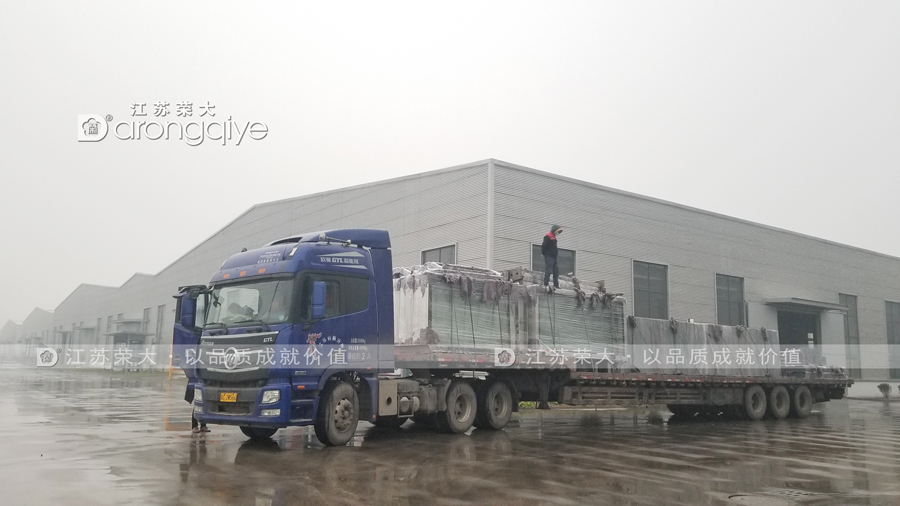 河南不銹鋼候車亭發貨圖三