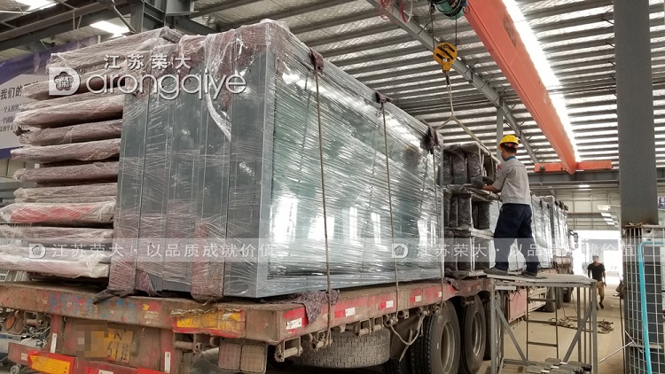 河南智能公交站臺發(fā)貨圖二