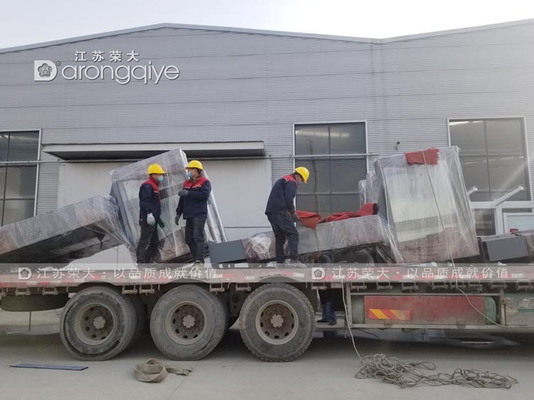 第二批河北廊坊公交站牌發(fā)貨圖二